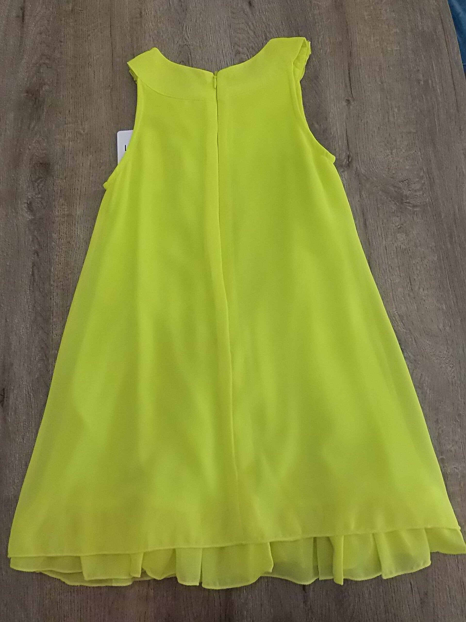 Vestido colores flúor niña sin mangas con volantes en el cuello - 11